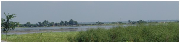 Lakes left and right from the main road